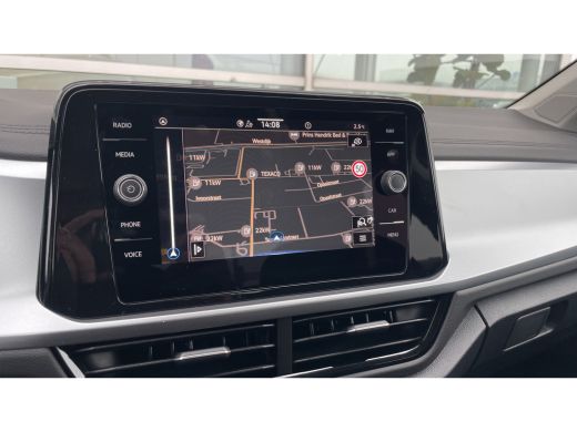 Volkswagen T-Roc 116PK | NAVI | Camera | 19'' Velgen | LED IQ light | Airco ECC | Draadloos App ActivLease financial lease