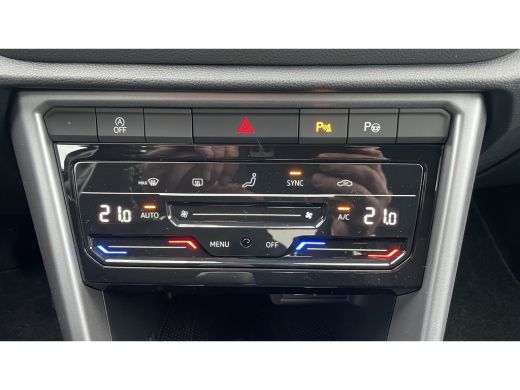 Volkswagen T-Roc 116PK | NAVI | Camera | 19'' Velgen | LED IQ light | Airco ECC | Draadloos App ActivLease financial lease