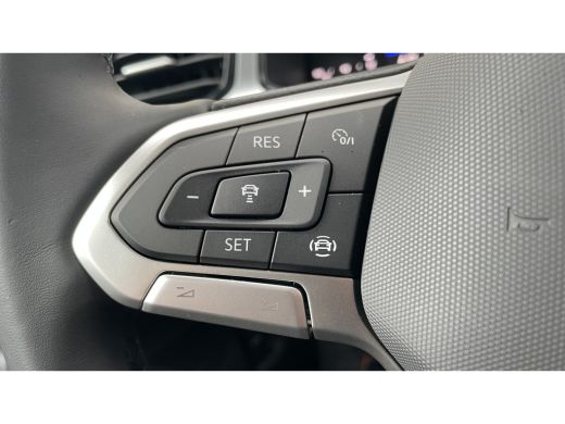Volkswagen T-Roc 116PK | NAVI | Camera | 19'' Velgen | LED IQ light | Airco ECC | Draadloos App ActivLease financial lease