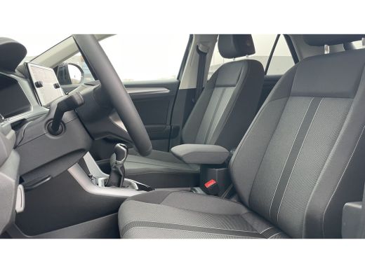 Volkswagen T-Roc 116PK | NAVI | Camera | 19'' Velgen | LED IQ light | Airco ECC | Draadloos App ActivLease financial lease