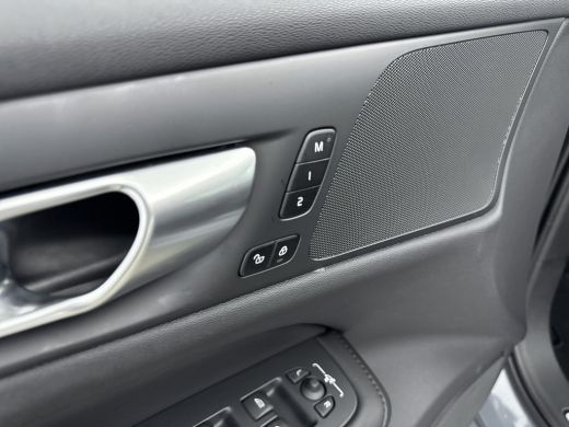 Volvo  V60 Volvo 2.0 T6 Plug-in hybrid AWD Plus Dark | Blis | Lederen bekleding | Stoel + Stuurverw. | PDC +... ActivLease financial lease