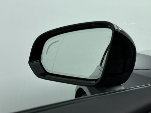 Volvo  V60 Volvo 2.0 T6 Plug-in hybrid AWD Plus Dark | Blis | Lederen bekleding | Stoel + Stuurverw. | PDC +... ActivLease financial lease