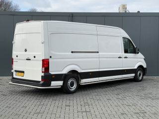Volkswagen Crafter 35 2.0 TDI 141 PK HIGHLINE+ / L4H3 / 1e EIG. / NETTE BUS / AIRCO / CRUISE / NAVI / CAMERA / 3-ZITS