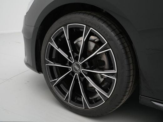 Audi A4 Avant 35 TFSI S edition Competition Panoramadak S Line Keyless 48 ActivLease financial lease