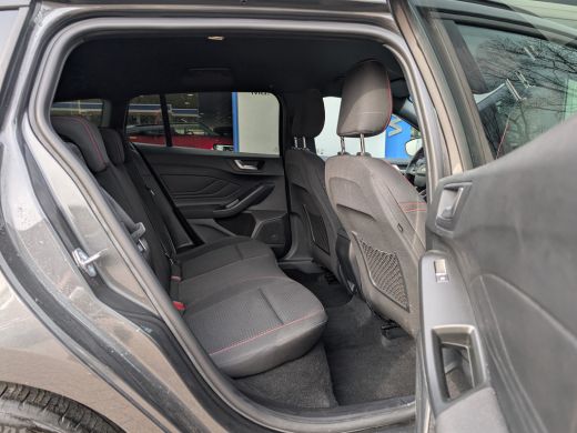 Ford FOCUS Wagon 1.0 EcoBoost Hybrid ST Line | Camera | Winterpack| Parkingpack | Fabrieksgarantie tot 19-6-2025 ActivLease financial lease