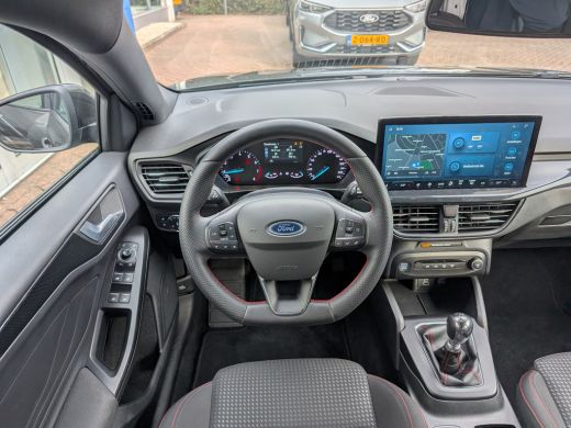 Ford FOCUS Wagon 1.0 EcoBoost Hybrid ST Line | Camera | Winterpack| Parkingpack | Fabrieksgarantie tot 19-6-2025 ActivLease financial lease