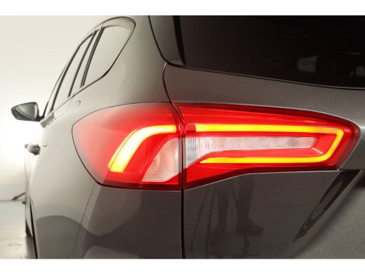 Ford FOCUS Wagon 1.0 EcoBoost ST Line Business | Dealer Onderhouden! | Trekhaak | Winter Pack | B&O | LED | Clima ... ActivLease financial lease