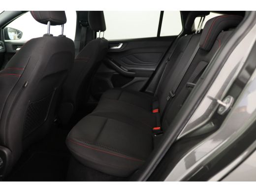 Ford FOCUS Wagon 1.0 EcoBoost ST Line Business | Dealer Onderhouden! | Trekhaak | Winter Pack | B&O | LED | Clima ... ActivLease financial lease