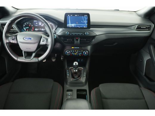 Ford FOCUS Wagon 1.0 EcoBoost ST Line Business | Dealer Onderhouden! | Trekhaak | Winter Pack | B&O | LED | Clima ... ActivLease financial lease