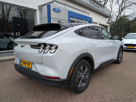 Ford Mustang Mach-E RWD 75 kWh | Adap. Cruise | Camera | B&O | Winter en Parking pack | Keyless ActivLease financial lease