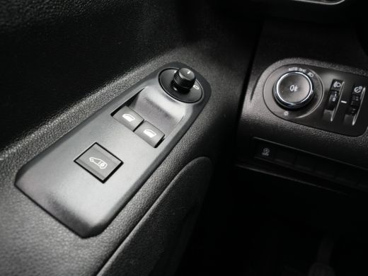 Opel Combo 1.6D 100pk L1H1 Edition Navigatie Pdc Airco Cruise ActivLease financial lease