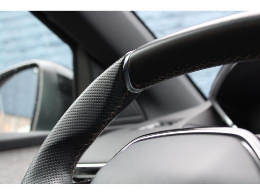 Peugeot 3008 1.2 PureTech GT | Automaat | Navigatie | Panorama/schuifdak | Camera | Alcantara | ActivLease financial lease