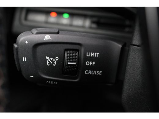 Peugeot 3008 1.2 PureTech GT | Automaat | Navigatie | Panorama/schuifdak | Camera | Alcantara | ActivLease financial lease