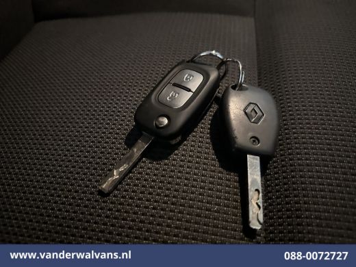 Renault Master 2.3 dCi 135pk L2H2 Euro6 Airco | Camera | Navigatie | Cruisecontrol | 2500kg Trekhaak | Bijrijder... ActivLease financial lease