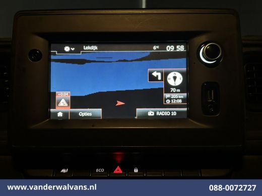 Renault Master 2.3 dCi 135pk L2H2 Euro6 Airco | Camera | Navigatie | Cruisecontrol | 2500kg Trekhaak | Bijrijder... ActivLease financial lease