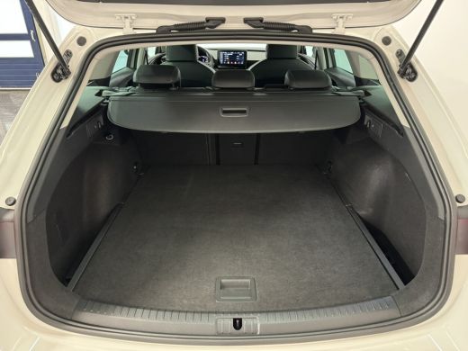 Seat Leon Sportstourer 1.5 eTSI Business Edition | Airco (automatisch) | Apple Carplay/Android Auto|telefoonintegratie p... ActivLease financial lease