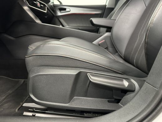Seat Leon Sportstourer 1.5 eTSI Business Edition | Airco (automatisch) | Apple Carplay/Android Auto|telefoonintegratie p... ActivLease financial lease