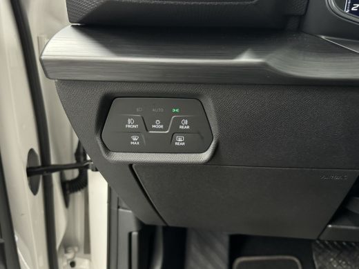 Seat Leon Sportstourer 1.5 eTSI Business Edition | Airco (automatisch) | Apple Carplay/Android Auto|telefoonintegratie p... ActivLease financial lease
