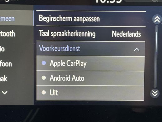 Toyota Corolla Touring Sports 2.0 Hybrid Dynamic **APPLE CARPLAY/ PARKEERSENSOREN/ 36 MAANDEN GARANTIE** ActivLease financial lease