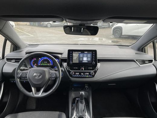 Toyota Corolla Touring Sports 2.0 Hybrid Dynamic **APPLE CARPLAY/ PARKEERSENSOREN/ 36 MAANDEN GARANTIE** ActivLease financial lease