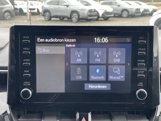 Toyota Corolla Touring Sports 2.0 Hybrid GR-Sport **TREKHAAK/ APPLE CARPLAY/ 36 MAANDEN GARANTIE** ActivLease financial lease