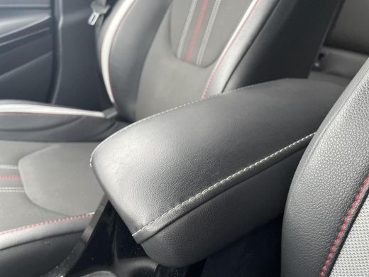 Toyota Corolla Touring Sports 2.0 Hybrid GR-Sport **TREKHAAK/ APPLE CARPLAY/ 36 MAANDEN GARANTIE** ActivLease financial lease