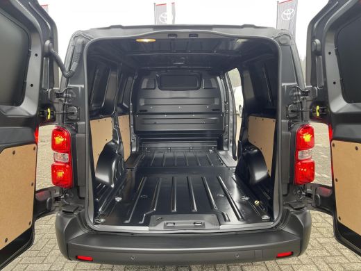 Toyota PROACE Electric Worker Challenger Extra Range Long L2 75 kWh ActivLease financial lease