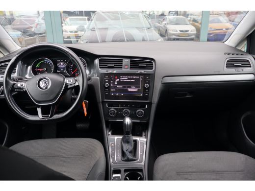Volkswagen e-Golf E-DITION | Navigatie | Airco | Parkeersensoren | Cruise Control | ActivLease financial lease