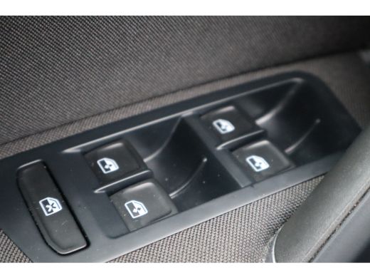 Volkswagen e-Golf E-DITION | Navigatie | Airco | Parkeersensoren | Cruise Control | ActivLease financial lease