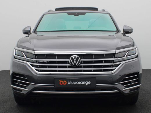 Volkswagen Touareg 3.0 TSI Ehybrid Elegance 4Motion 381PK DSG Alarm, 360gr. Camera, Luchtvering, Keyless, Massagesto... ActivLease financial lease