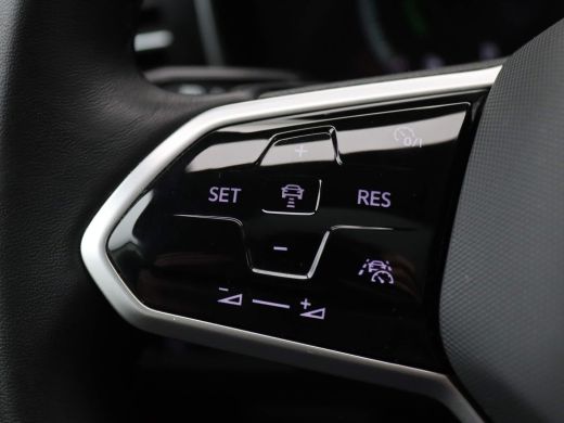 Volkswagen Touareg 3.0 TSI Ehybrid Elegance 4Motion 381PK DSG Alarm, 360gr. Camera, Luchtvering, Keyless, Massagesto... ActivLease financial lease