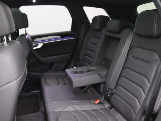 Volkswagen Touareg 3.0 TSI Ehybrid Elegance 4Motion 381PK DSG Alarm, 360gr. Camera, Luchtvering, Keyless, Massagesto... ActivLease financial lease