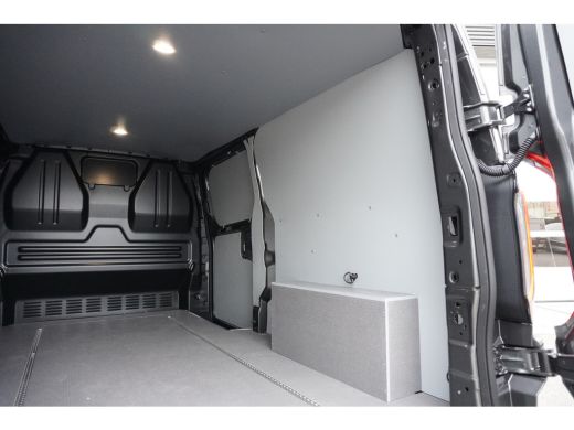 Volkswagen Transporter 2.0 TDI L2H1 30 Bulli 2.0 TDI L2H1 30 Bulli 170 pk 8-Traps Automaat, DEMO VOERTUIG ActivLease financial lease