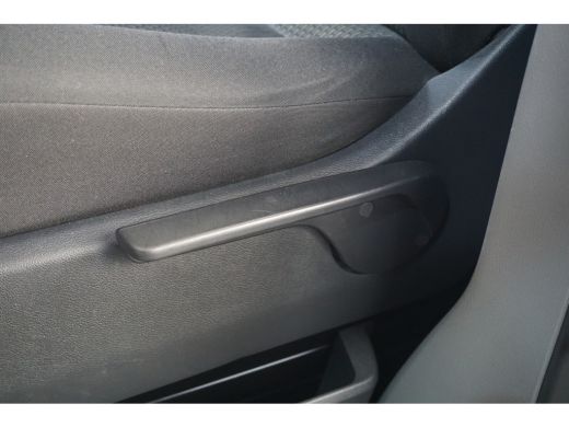Volkswagen Transporter 2.0 TDI L2H3 28 Highline | 2 zitplaatsen rechtsvoor | Bumpers in carrosseriekleur | DAB ontvanger ActivLease financial lease