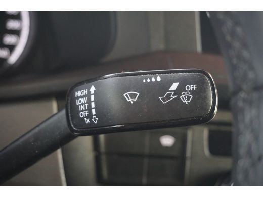 Volkswagen Transporter 2.0 TDI L2H3 28 Highline | 2 zitplaatsen rechtsvoor | Bumpers in carrosseriekleur | DAB ontvanger ActivLease financial lease