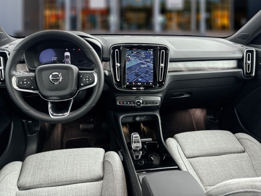 Volvo  C40 Single Motor Extended Range Ultimate | 20' | Woolblend | Getint glas | Elektr. Verstelbare Stoele... ActivLease financial lease