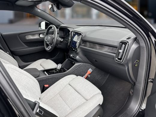 Volvo  C40 Single Motor Extended Range Ultimate | 20' | Woolblend | Getint glas | Elektr. Verstelbare Stoele... ActivLease financial lease