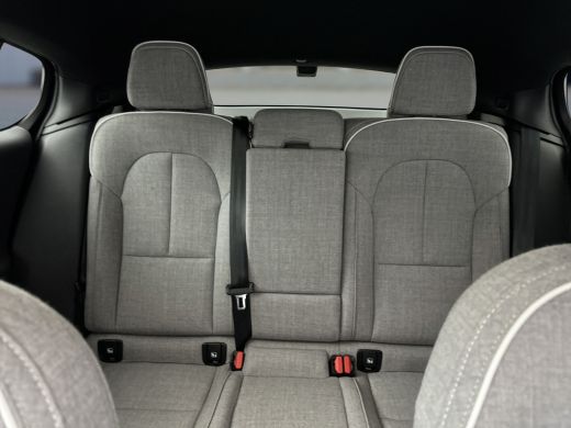 Volvo  C40 Single Motor Extended Range Ultimate | 20' | Woolblend | Getint glas | Elektr. Verstelbare Stoele... ActivLease financial lease