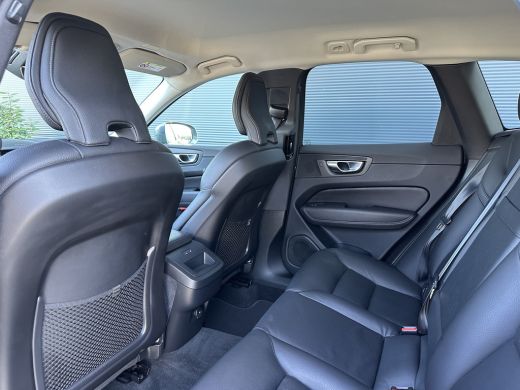 Volvo  XC60 2.0 B5 Momentum Exclusive | Audio installatie premium | Cruise control adaptief met Stop&Go en st... ActivLease financial lease