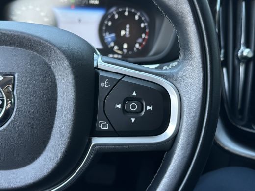 Volvo  XC60 2.0 B5 Momentum Exclusive | Audio installatie premium | Cruise control adaptief met Stop&Go en st... ActivLease financial lease