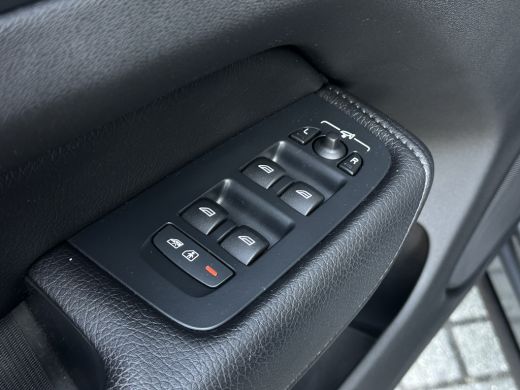 Volvo  XC60 2.0 B5 Momentum Exclusive | Audio installatie premium | Cruise control adaptief met Stop&Go en st... ActivLease financial lease