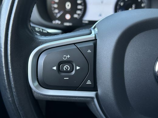 Volvo  XC60 2.0 B5 Momentum Exclusive | Audio installatie premium | Cruise control adaptief met Stop&Go en st... ActivLease financial lease
