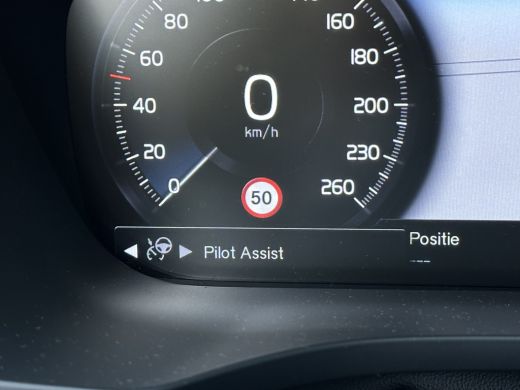 Volvo  XC60 2.0 B5 Momentum Exclusive | Audio installatie premium | Cruise control adaptief met Stop&Go en st... ActivLease financial lease