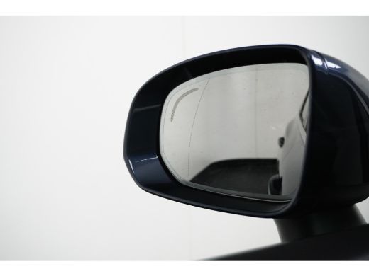 Volvo  XC60 Volvo T6 Plug-in hybrid AWD Plus Bright | Achterbank verwarmd | Alarmsysteem | Apple Carplay/Andr... ActivLease financial lease