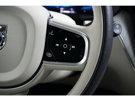 Volvo  XC60 Volvo T6 Plug-in hybrid AWD Plus Bright | Achterbank verwarmd | Alarmsysteem | Apple Carplay/Andr... ActivLease financial lease