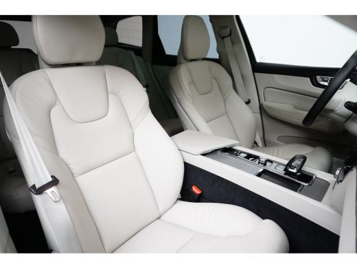Volvo  XC60 Volvo T6 Plug-in hybrid AWD Plus Bright | Achterbank verwarmd | Alarmsysteem | Apple Carplay/Andr... ActivLease financial lease