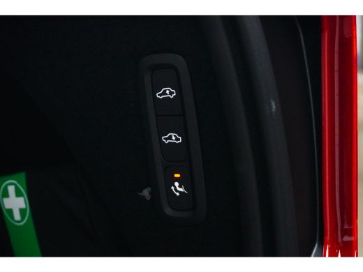 Volvo  XC90 T8 Plug-in hybrid AWD Ultra Dark | Luchtvering | 360 Camera | Trekhaak | Massagestoelen | Apple C... ActivLease financial lease