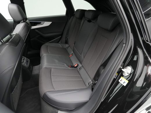 Audi A4 Avant 35 TFSI 110 kW/150 pk S-Tronic S line edition Competition Panoramadak, Optiek zwart, Lichtp... ActivLease financial lease