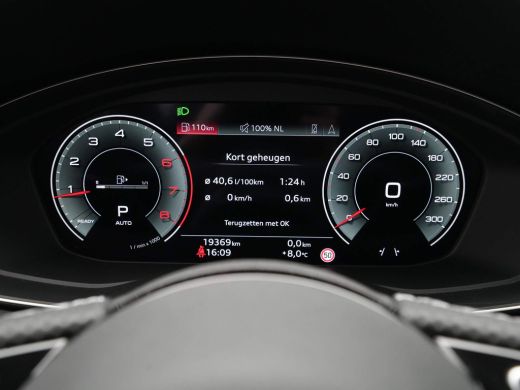 Audi A4 Avant 35 TFSI 110 kW/150 pk S-Tronic S line edition Competition Panoramadak, Optiek zwart, Lichtp... ActivLease financial lease