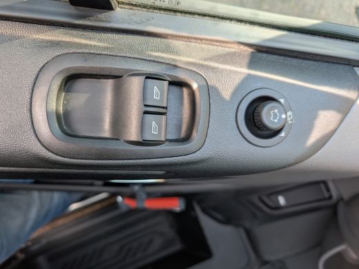 Ford Transit Custom 280 2.0 TDCI L1H1 Trend 130pk | Automaat | 3- Zits | Voorruitverwarming | Cruise | Imperiaal | Tr... ActivLease financial lease